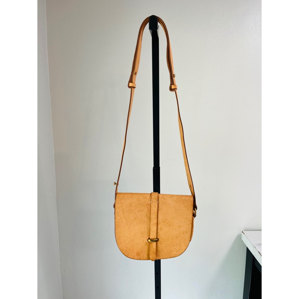 Liebeskind Berlin Crossbody Bag Brown Tan Leather Small Loop Closure Saddle Bag